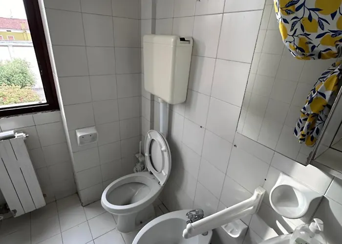 Rose 9 Palace アパート ブレシア