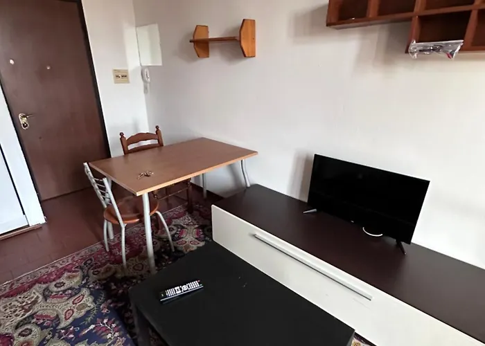 Rose 9 Palace アパート ブレシア